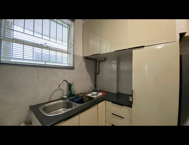 1.5 BEDROOM FLAT FOR SALE IN GLENWOOD
